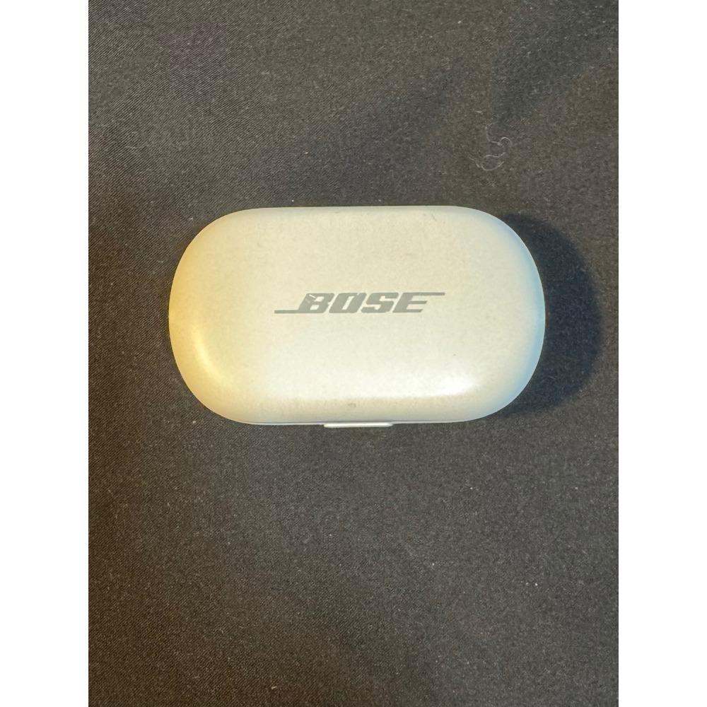 Bose QuietComfort Earbuds Charging Case Soapstone White USB-C Bluetooth Pairing